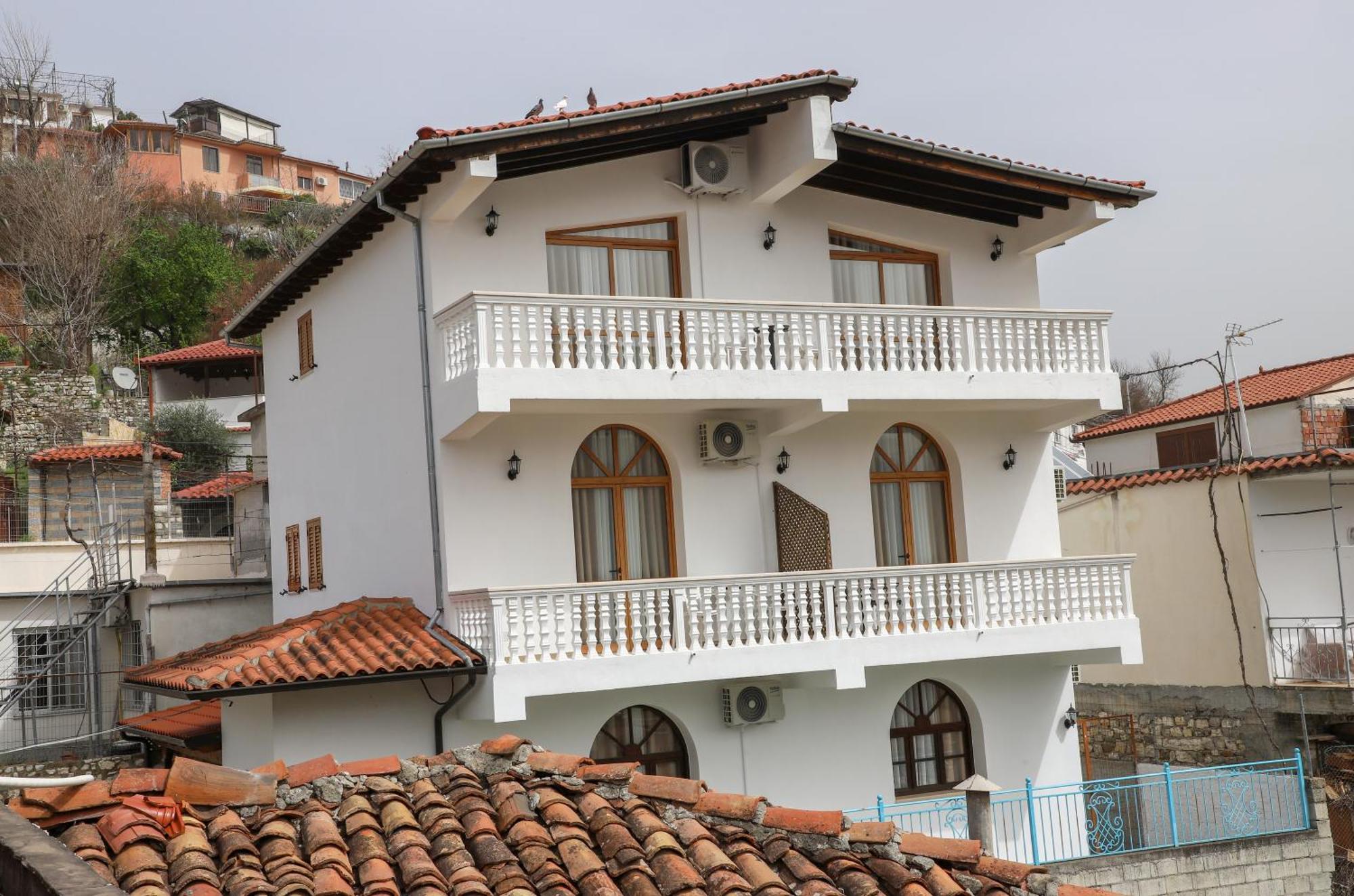 Vila Malasi Берат Екстер'єр фото